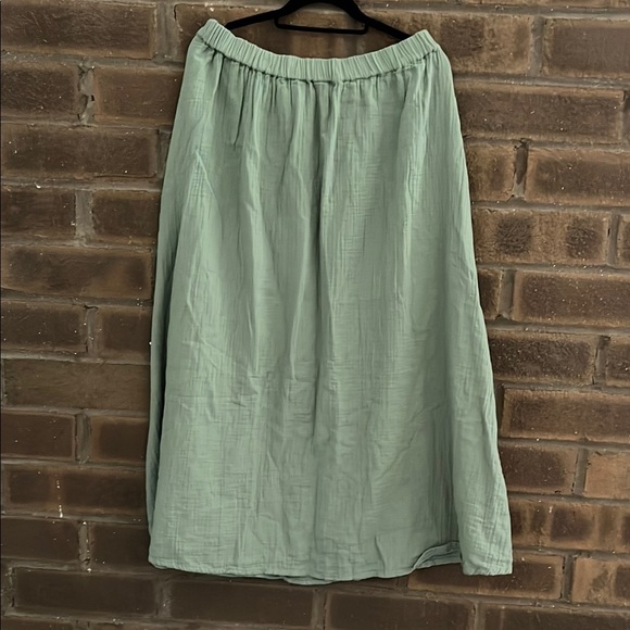 Caslon Green Midi A-Line Skirt with Slit - Picture 5 of 6